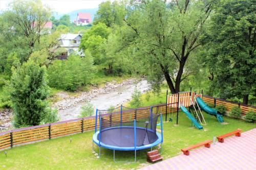 Вишиванка Dilyatyn Exterior foto